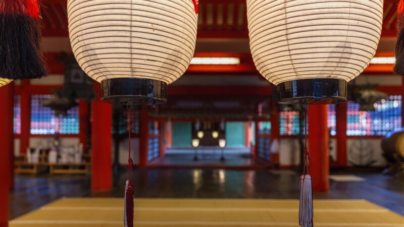 L’art du lampadaire japonais dans la décoration contemporaine
